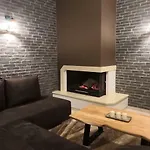 شقة Gekas Deluxe كالامباكا